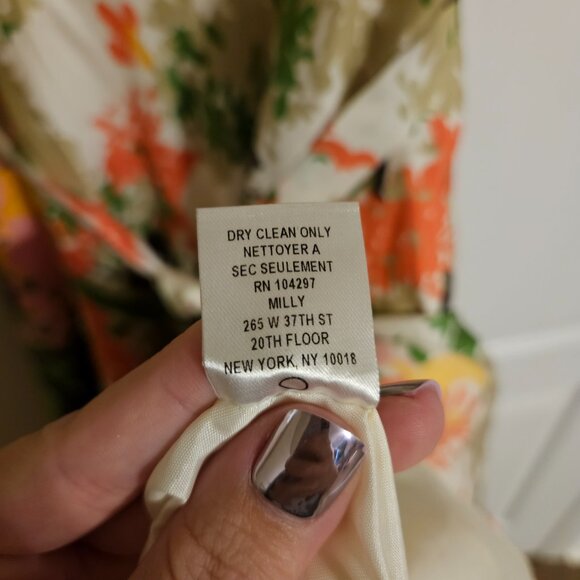 Women's Dress - Picture 4 of 9